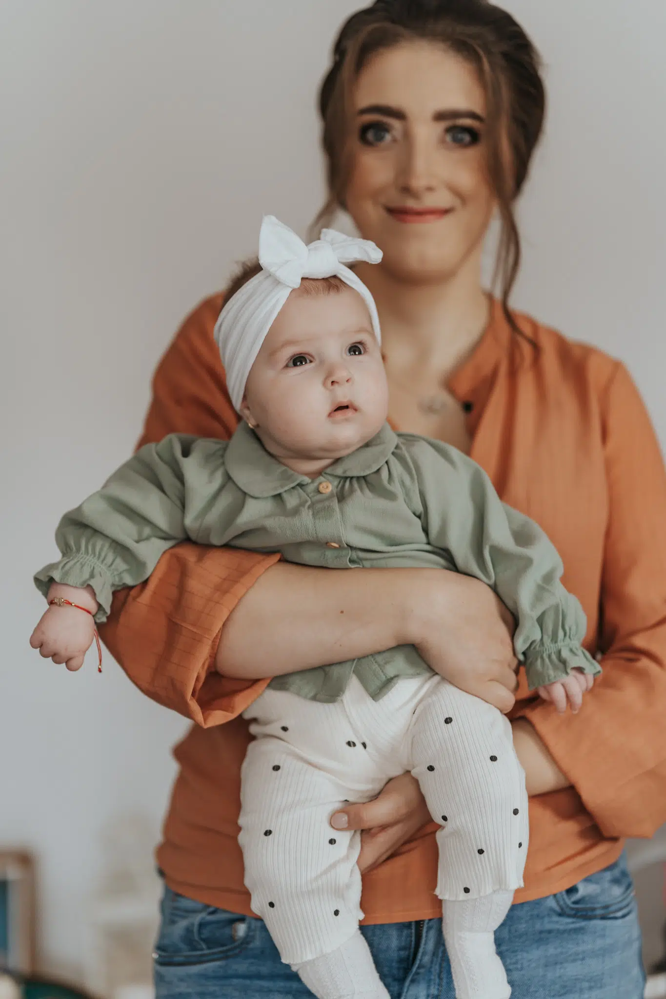 Olivia Ioana – imbratisari pline de har, fotografia 7