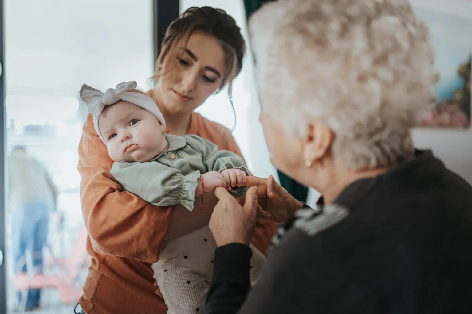 Olivia Ioana – imbratisari pline de har, fotografia 9
